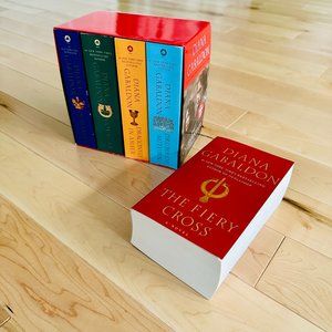 Like New Outlander by Diana Gabaldon (Set of 5 Books)